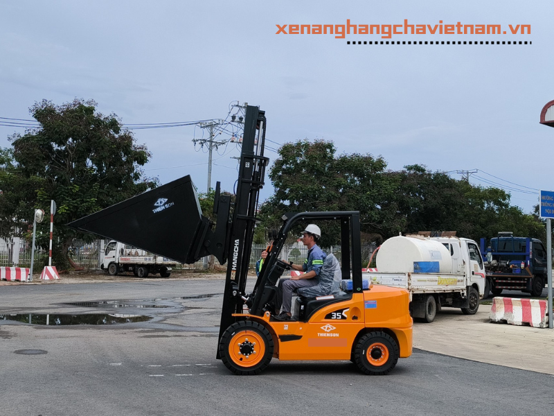 Xe nâng cho cảng biển