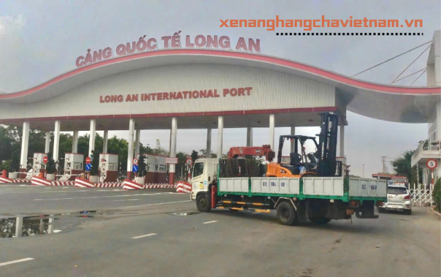 xe nâng cho cảng biển