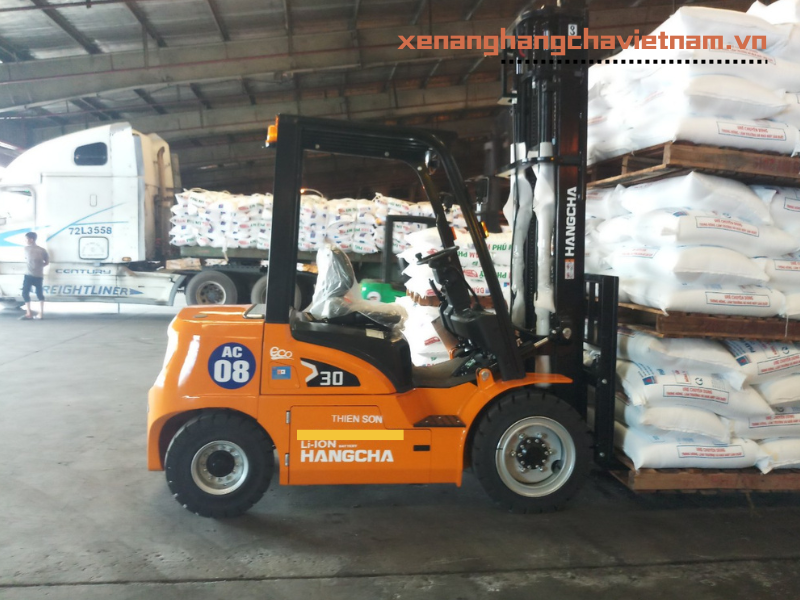 xe nâng ngành phân bón 